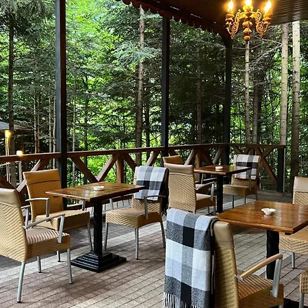 Idylia Grand Lodge Myhowe